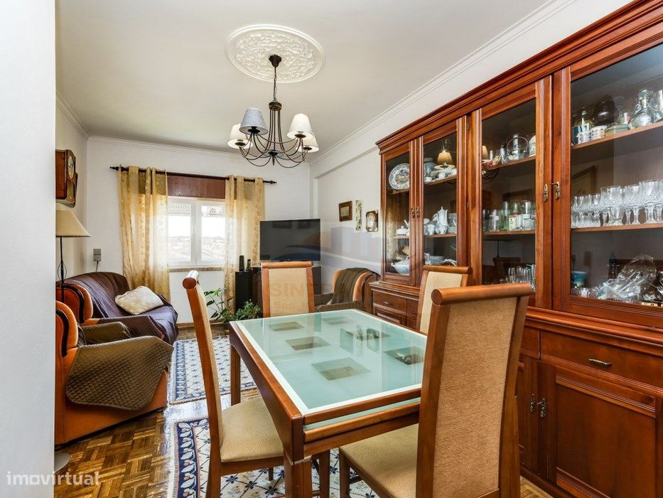 Apartamento T2 com 80 m² + Arrecadação