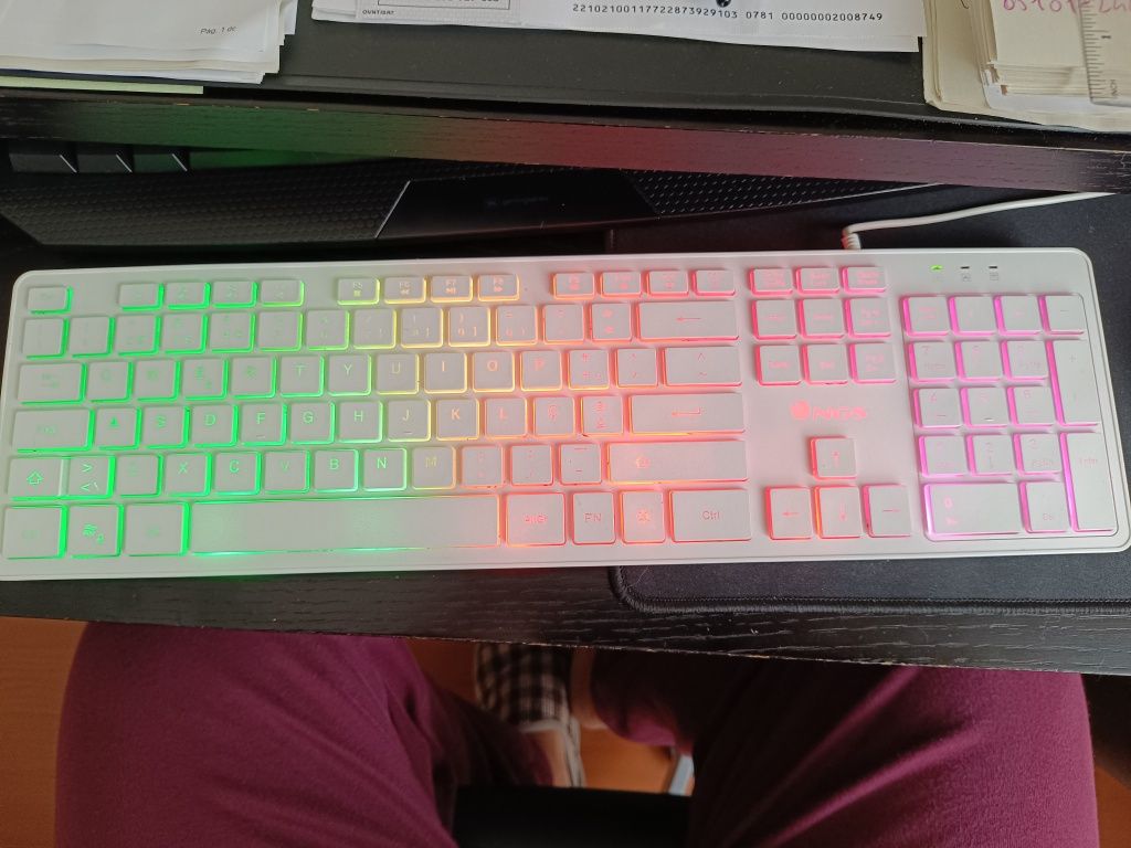 Teclado RGB liga usb