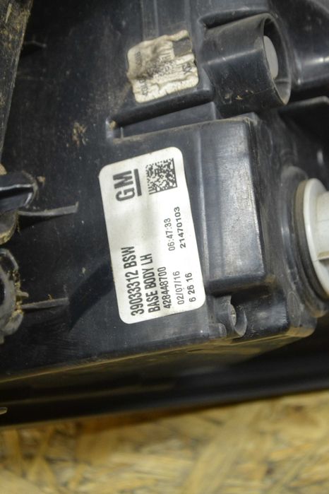 Lampa tylna lewa Opel Zafira C Oryginał