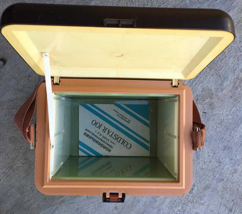 Холодильник мини автомобильный COLDSTAR 100