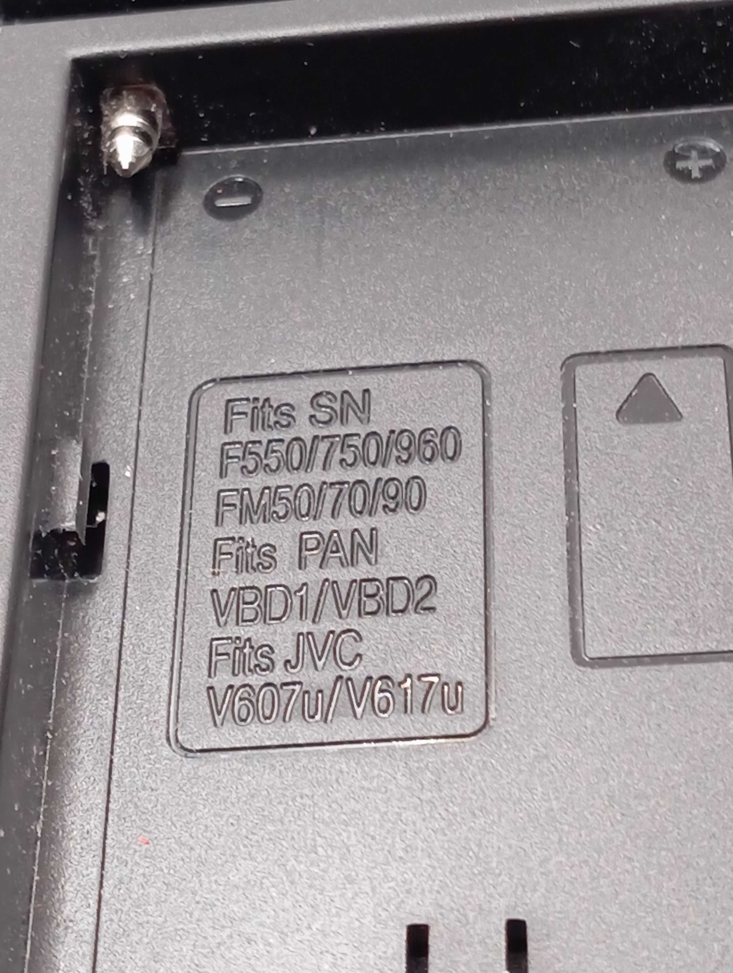 Carregador de Mesa Duplo com LCD para Baterias