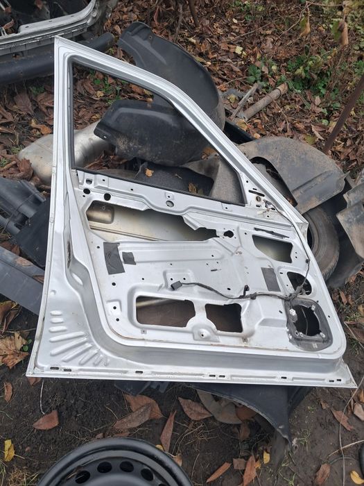 Двери ВАЗ 2110, Приора в идеальном состоянии.