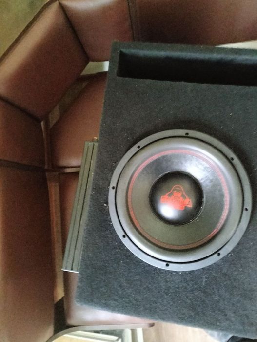 Продам на 2 кв і усілок