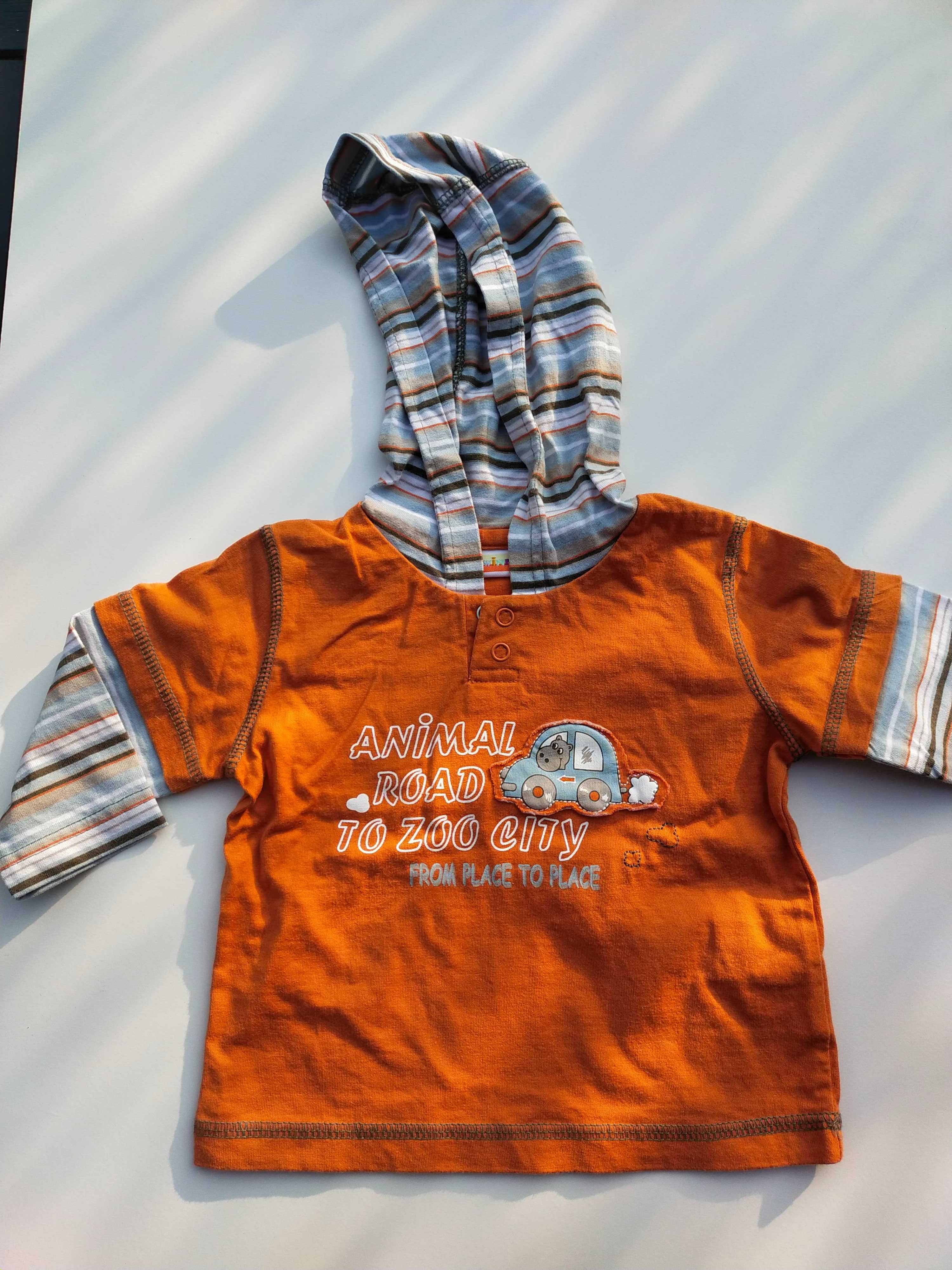 Koszulka niemowlęca chłopięca rozmiar 68 z kapturem