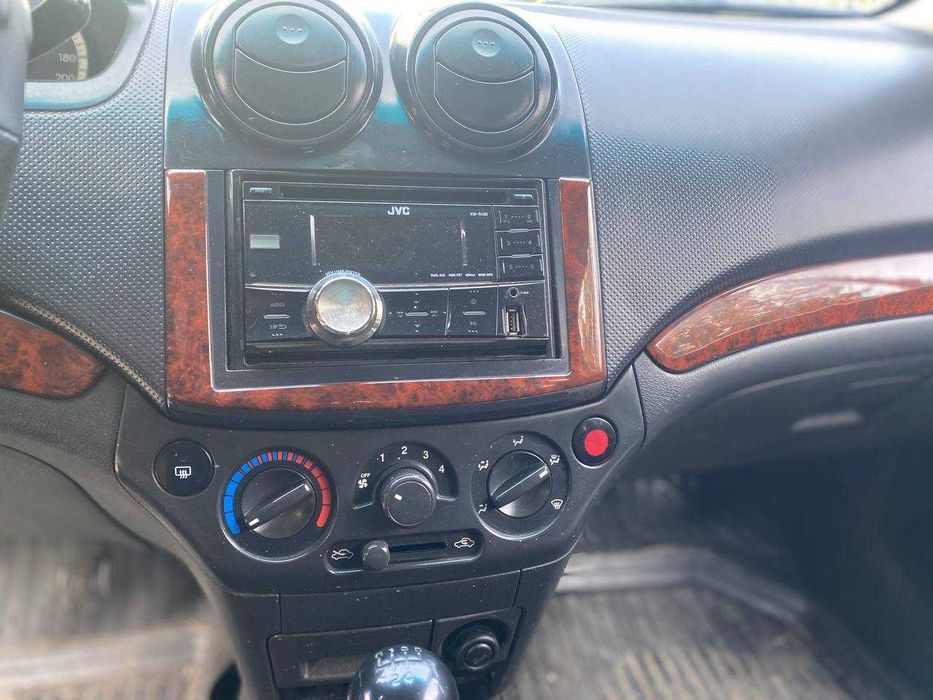 Chevrolet Aveo 2006 1,5 газ/бензин