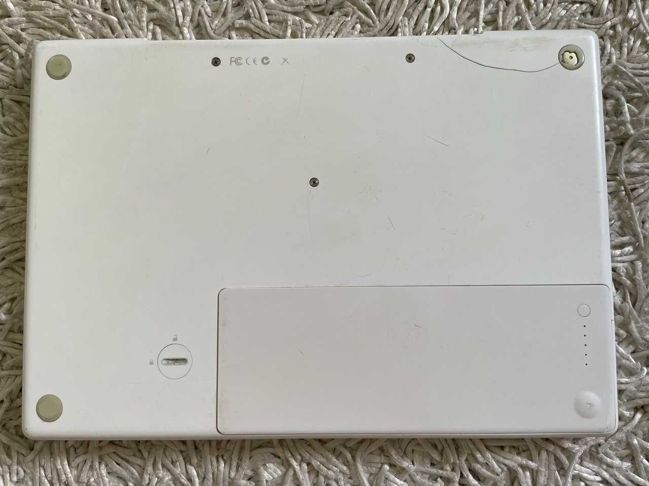 Apple MacBook/SSD-120GB/RAM-4GB/Windows7/Photoshop/Illustrator/Office/