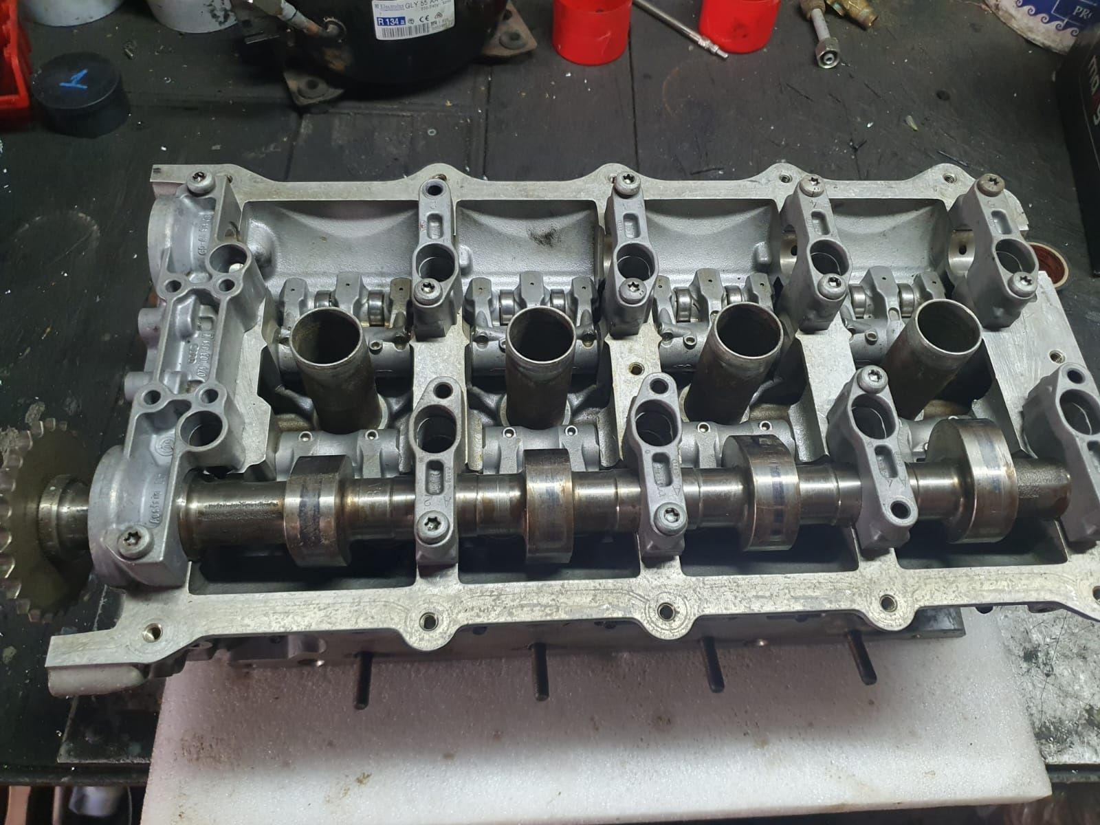 Głowica prawa audi a6,s4 4.2 V8