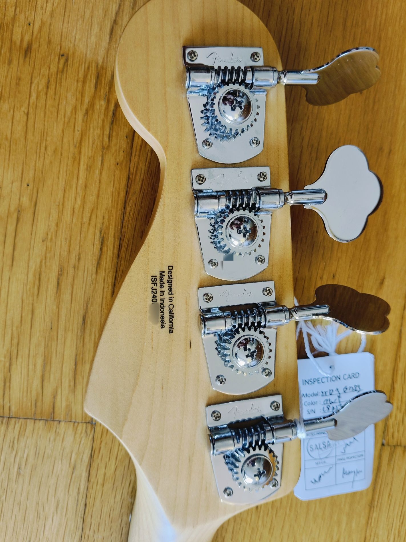 Baixo Fender Jazz Bass igual a novo