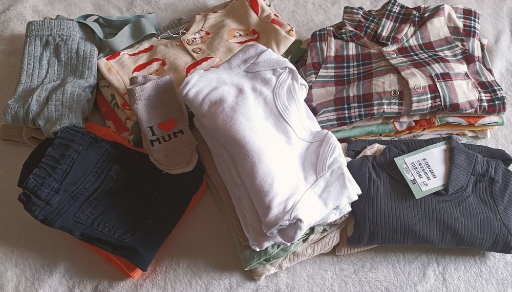 Zestaw rzeczy niemowlęcych r. 68