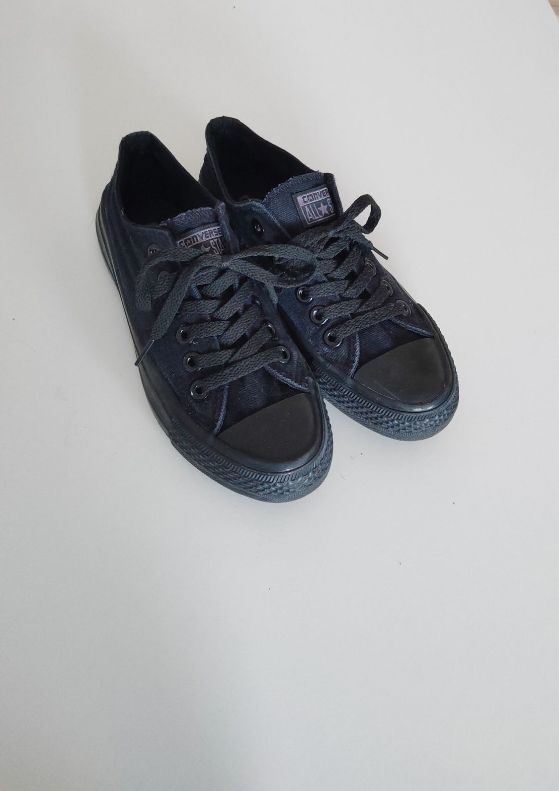 Czarne trampki Converse 35