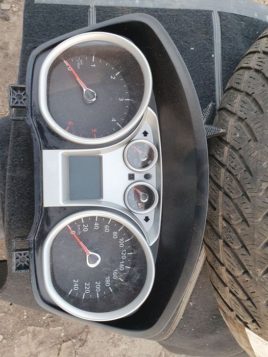 Розборка Форд фокус 2,3 Ford focus 2 2004-2018 крило фара двигун