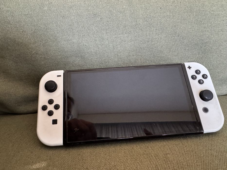 Nintendo switch com 4 jogos