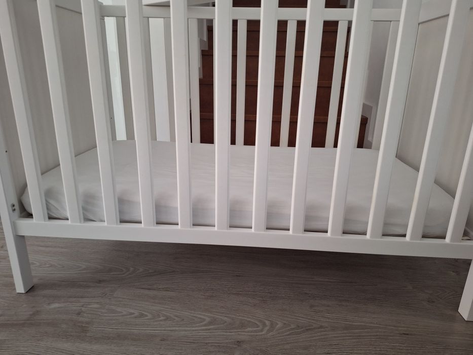 Conjunto cama, trocador e cadeira