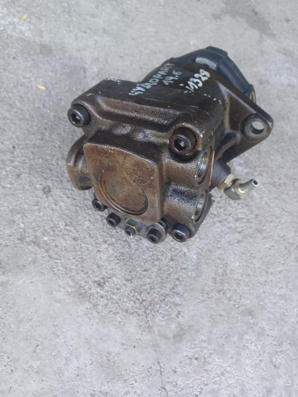 Pompa hydrauliczna  Mini koparki Yanmar b12 B12