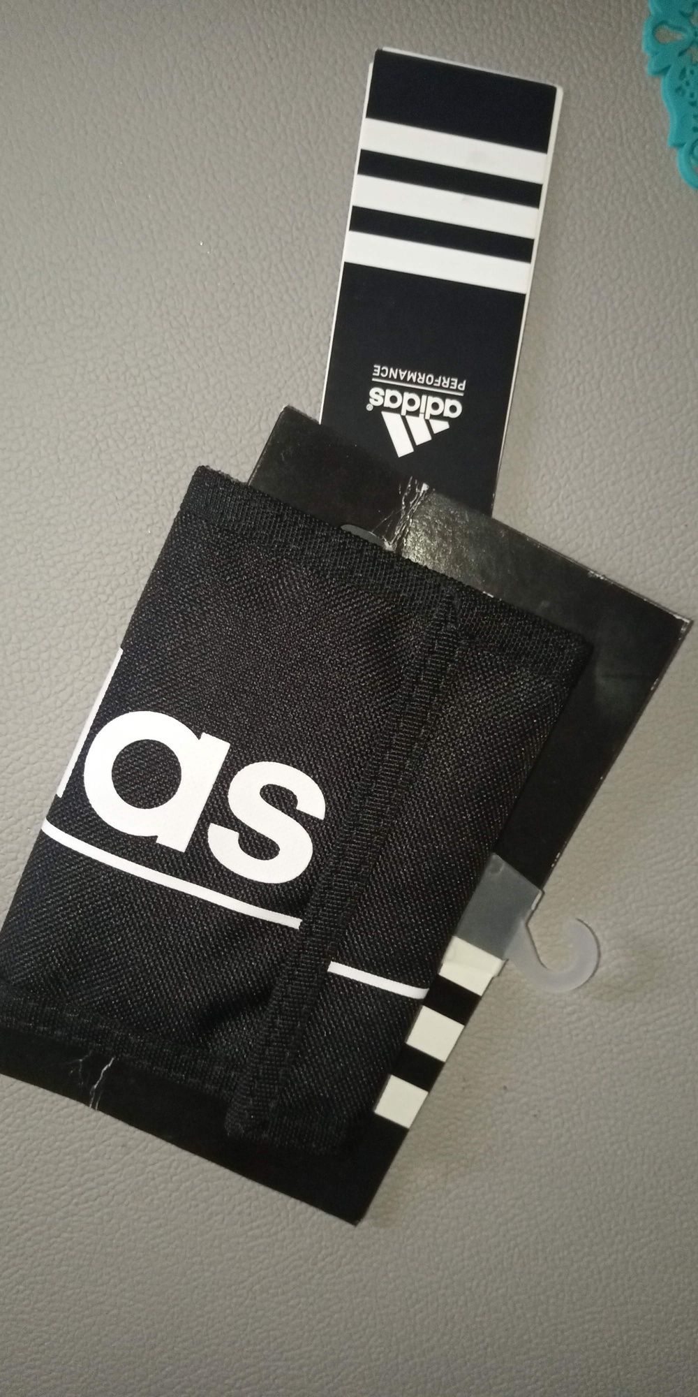 Nowy portfel firmy Adidas