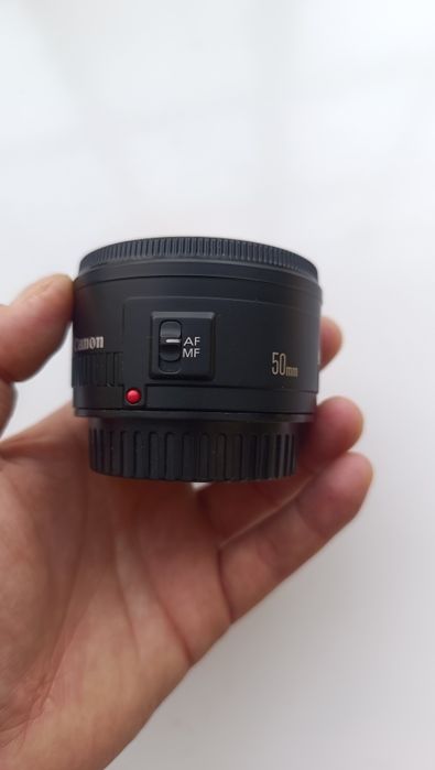 Lente Canon EF 50mm F1.8 II sem fungos ou riscos