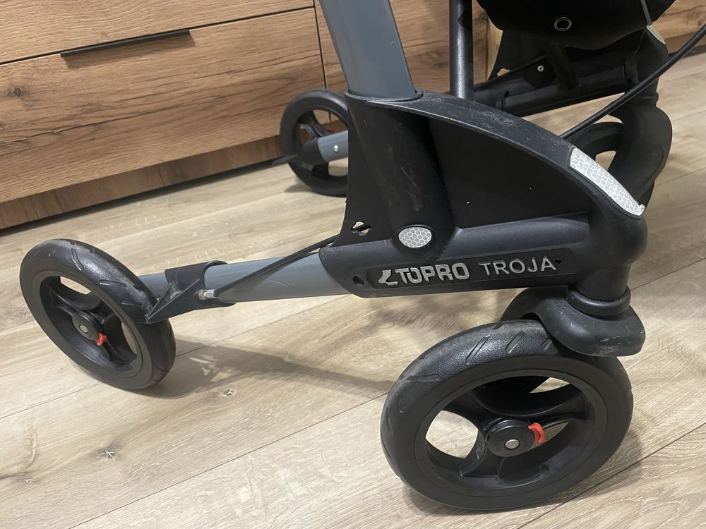 Роллатор Troya,майже новий, легесенький