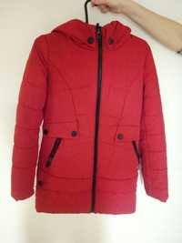 Зимова куртка червона жіноча