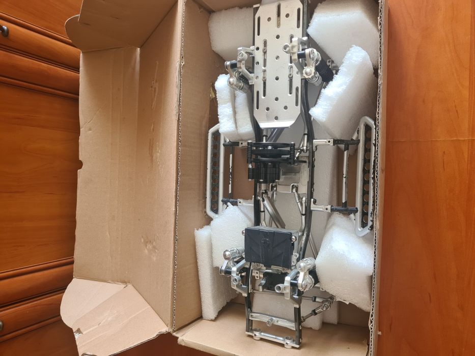 RC trial Amewi CNC model 22142 Cały ALU 1;10 Axial Scx10 Okazja $$$$