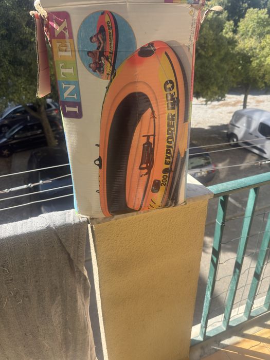 Barco insuflavel intex 200