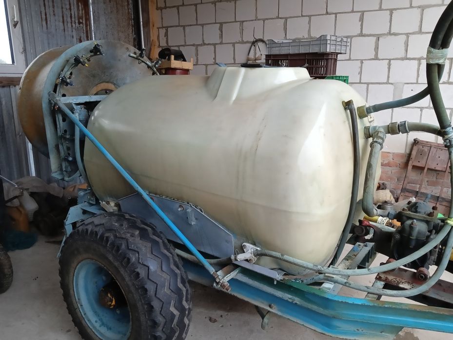 Opryskiwacz sadowniczy Pilmet Ślęza 1014 C330 iplatforma