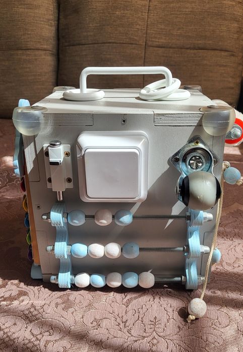 Бізі куб, busy куб, бізі борд