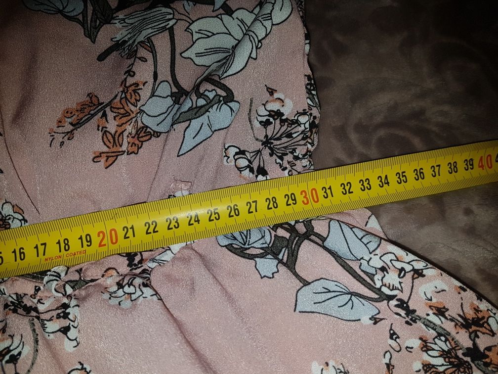 Cienka zwiewna sukienka na lato w kwiaty 146-152