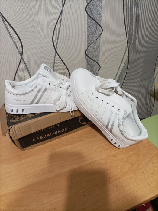 Продам кроссовки/мокасины