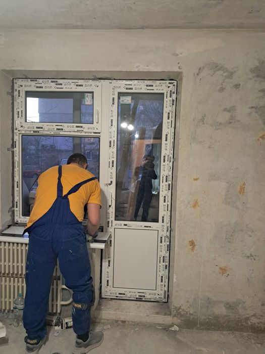 REHAU Окна Двері Балкони Роздвижні системи Перегородки Вхідні Групи