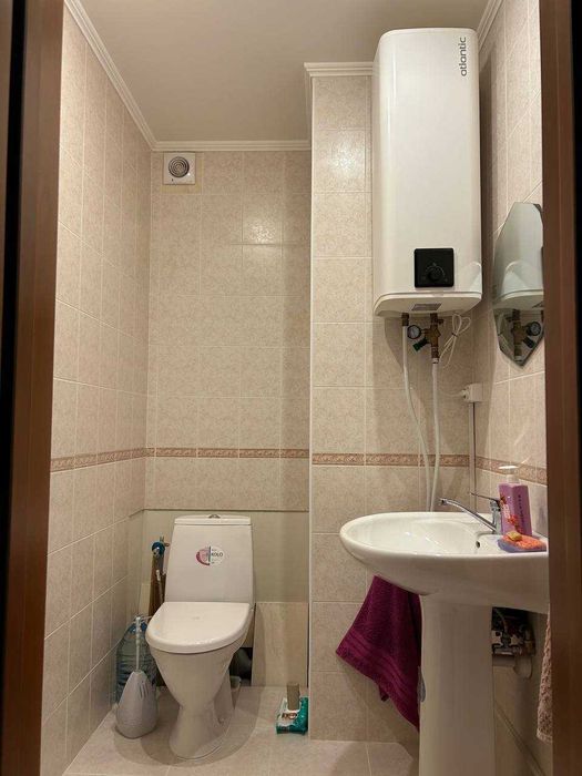 Продам видову трикімнатну квартиру Київ Левка Лук'яненка 29 Оболонь