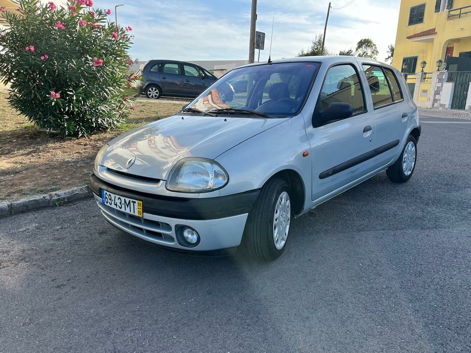 Renault Clio 1.2 RT 210.000km