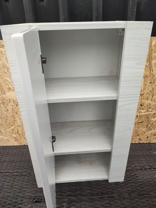 Szafka łazienkowa wisząca