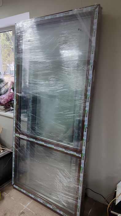 Продам окно и балконную дверь