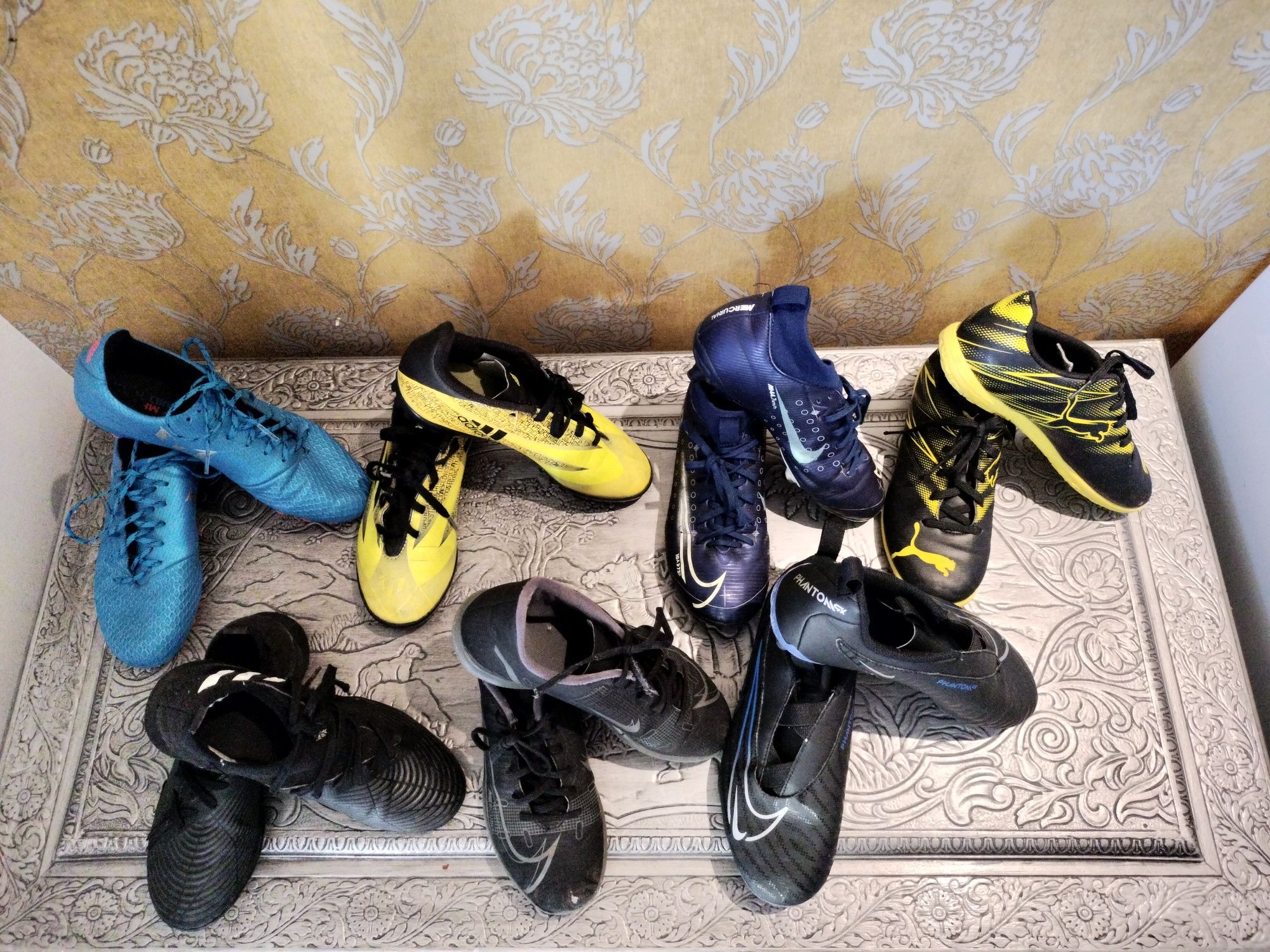 Vendo 7 pares de chuteiras por 50.00€