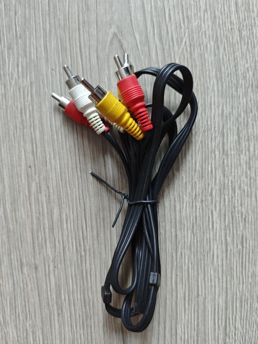 Кабель 3RCA-3RCA (тюльпан)

Аудіо-відео.