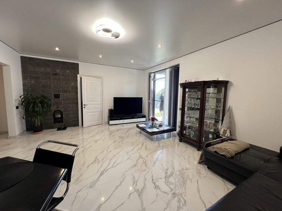 Продаж готового будинку під єоселю