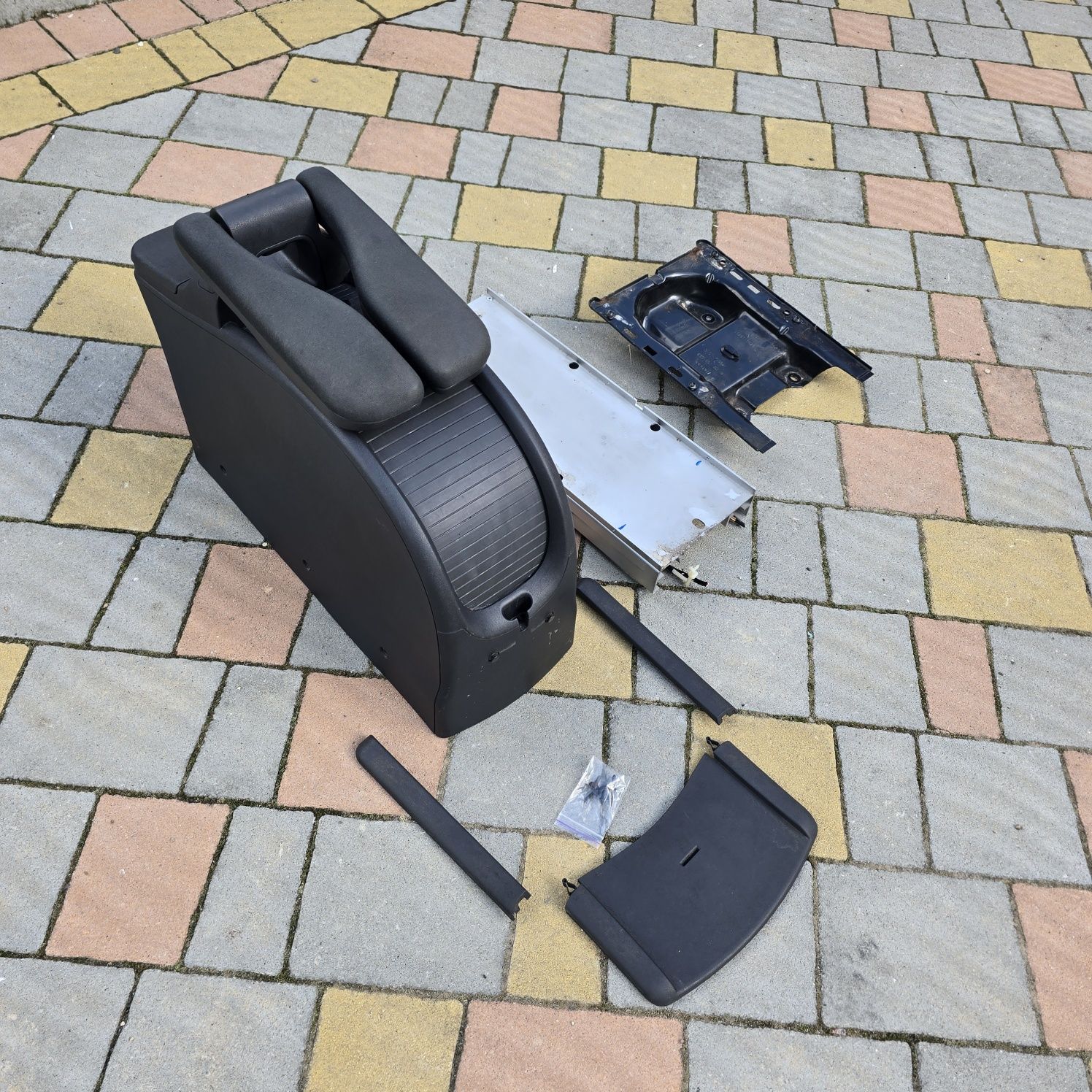 Підлокітник Renault Scenic 2 чорний