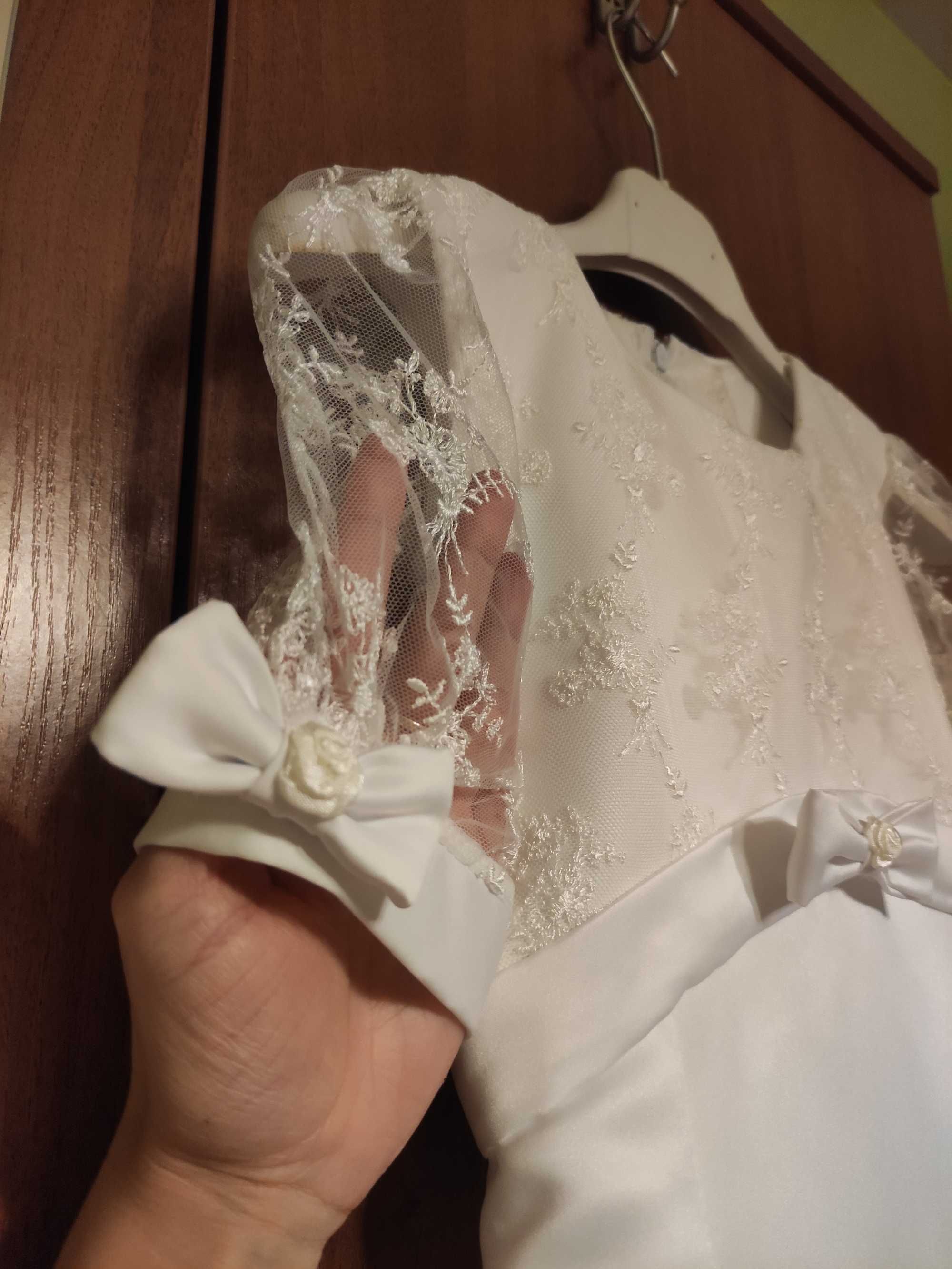 Śliczna sukienka biała komunijna z bolerkiem i torebeczką