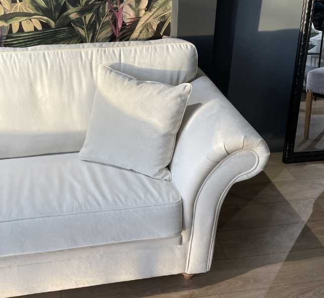 stylowa sofa w welurowej tkaninie, OKAZJA 40% ZNIŻKI, nowy