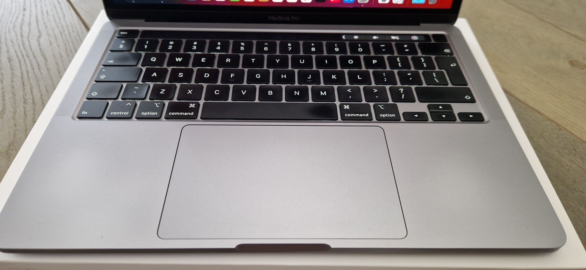 Macbook Pro 13, 2020 i7 2.3 16GB 512 ssd bateria 192 cykle