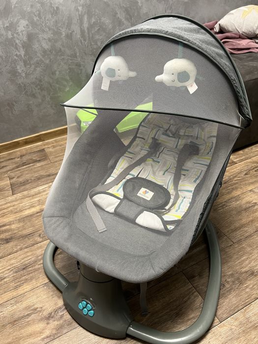 Заколисуючий центр для немовляти