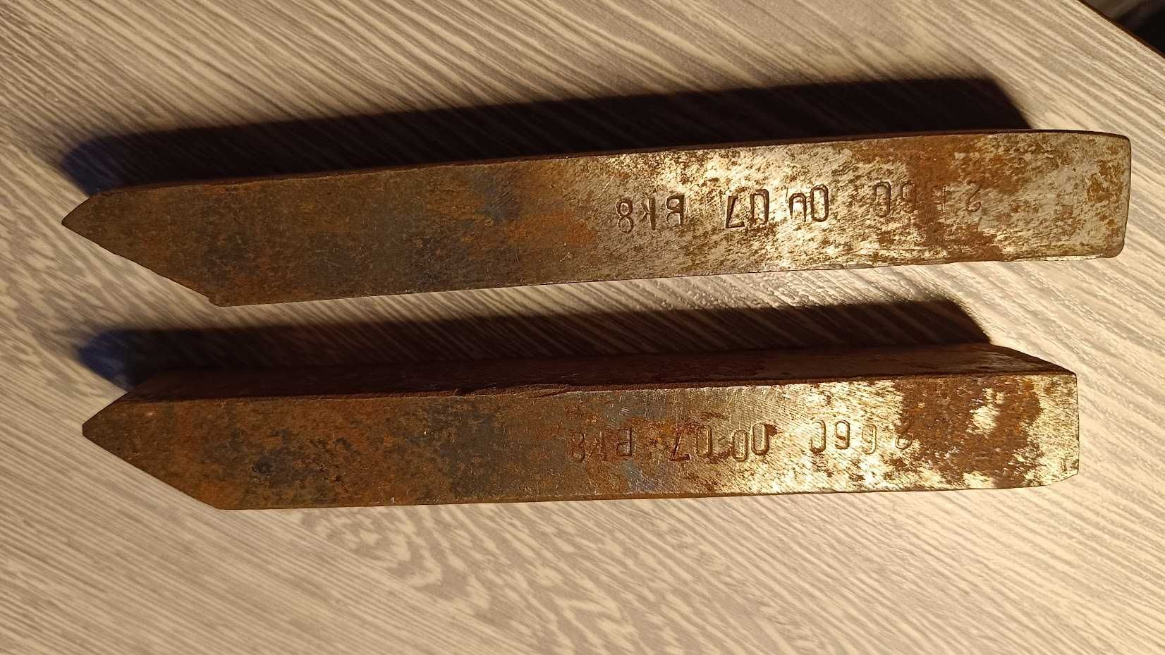 Продам резцы для токарного станка 2шт 170*30*20мм из СССР