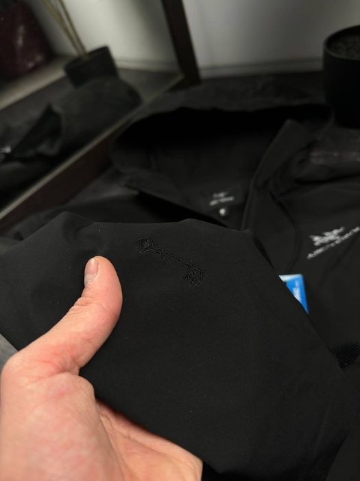 Вітровка Arcteryx Gore-tex