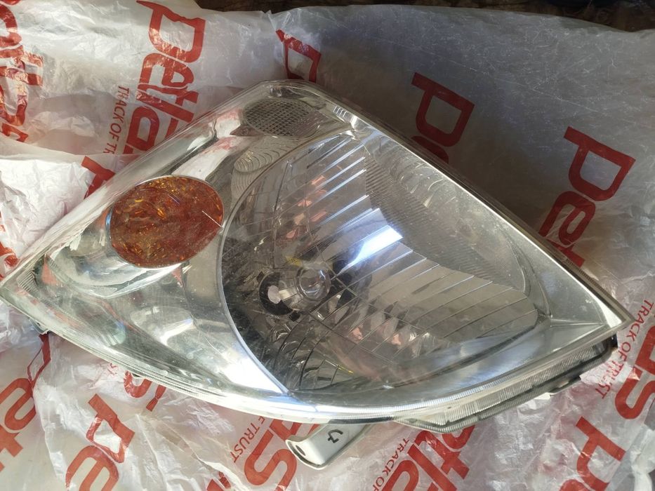 Ліва фара Toyota Prado галоген оригінал
