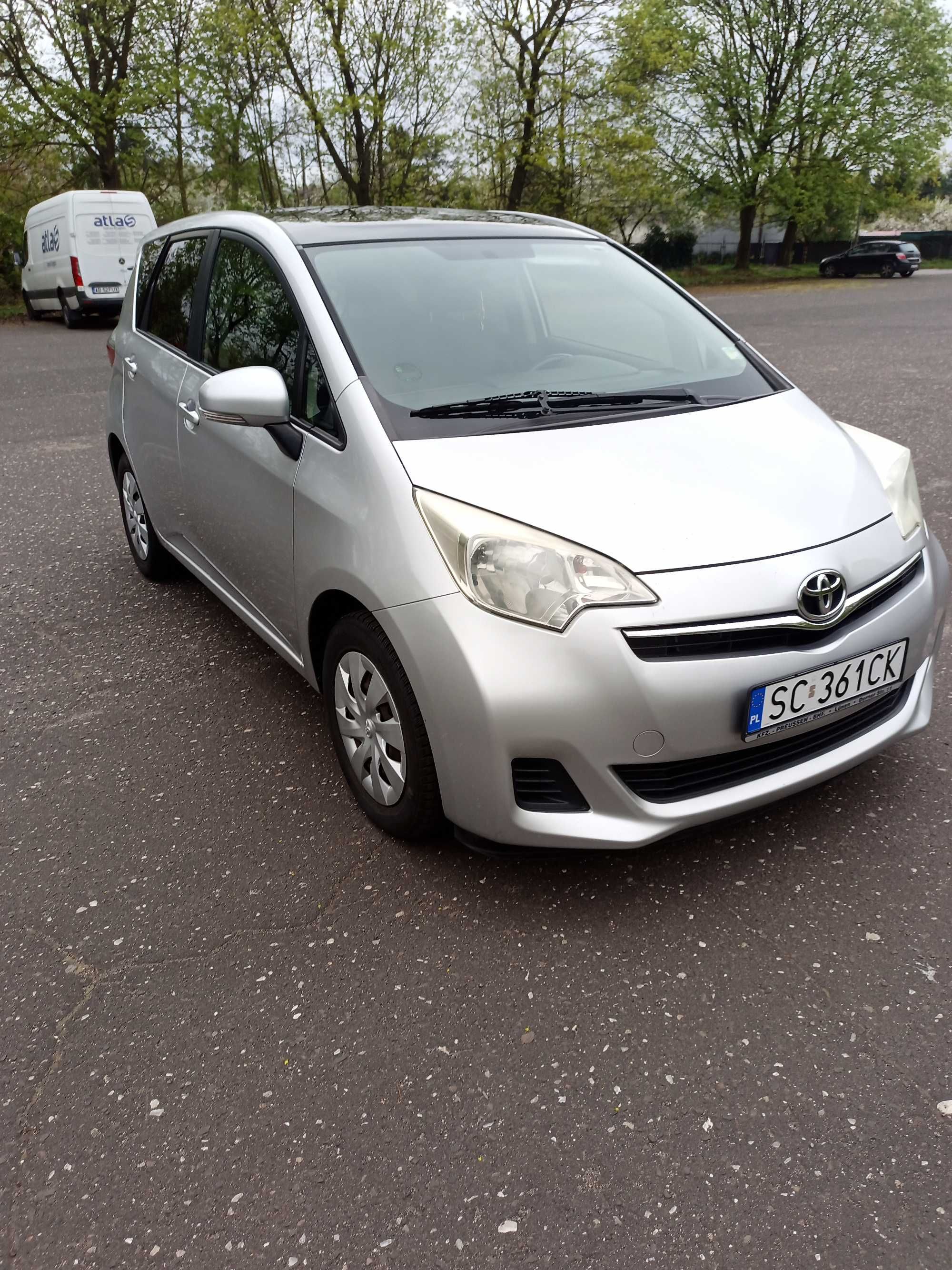 Toyota Verso-S poj 1.33 VVT-I  99 Ps