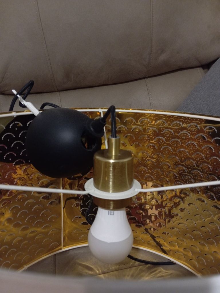 Candeeiro Ikea + cabo + lâmpada smart Xiaomi