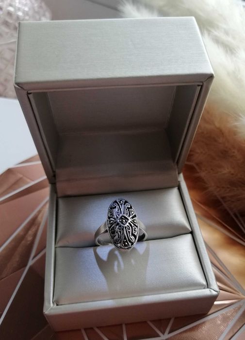 Stary srebrny piękny markazyty kamienie pierścionek srebro 17 18