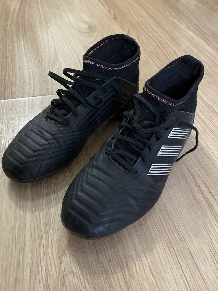 Chuteiras ADIDAS Predator para criança Tamanho 36 1/2