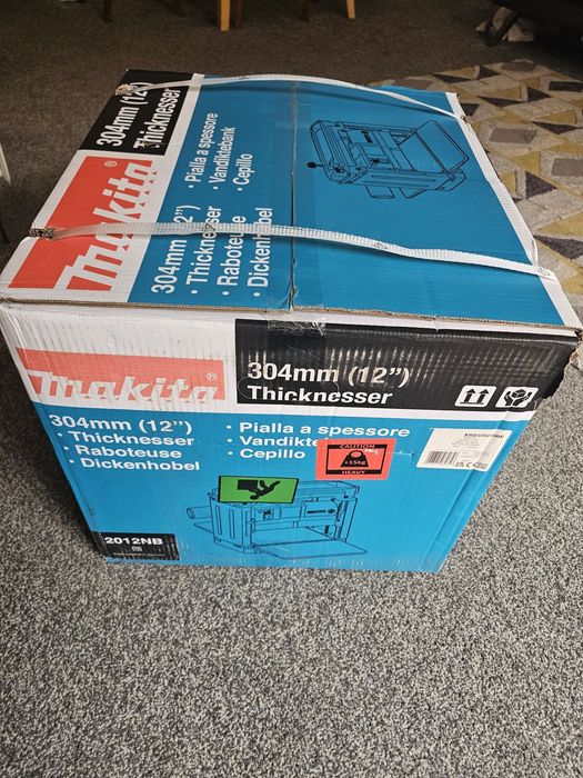 Makita 2012 NB - strugarka grubościówka