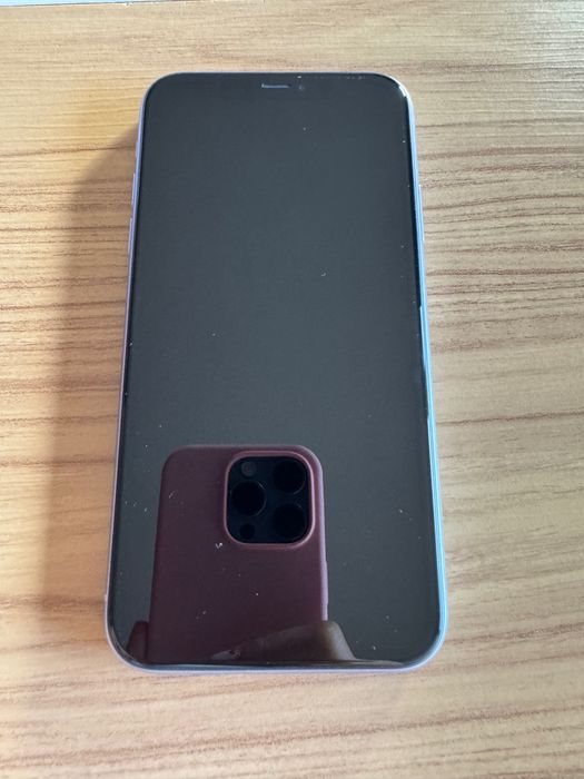 iPhone 11 128GB usado (roxo)